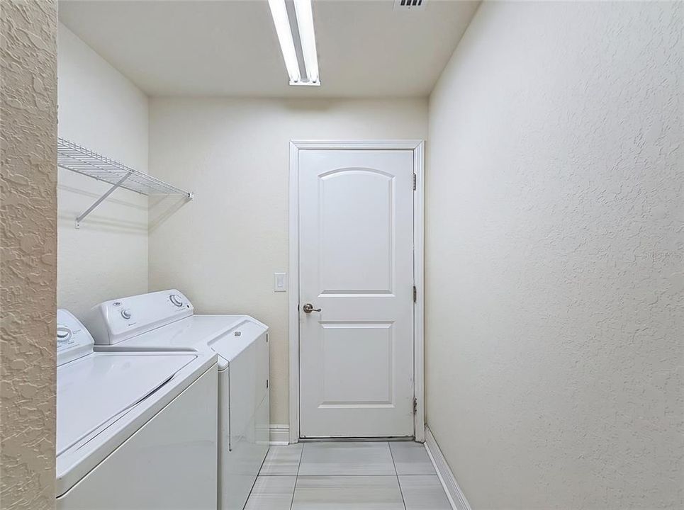 For Sale: $449,900 (4 beds, 2 baths, 2336 Square Feet)