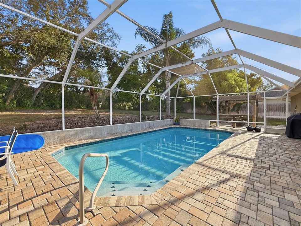 For Sale: $449,900 (4 beds, 2 baths, 2336 Square Feet)