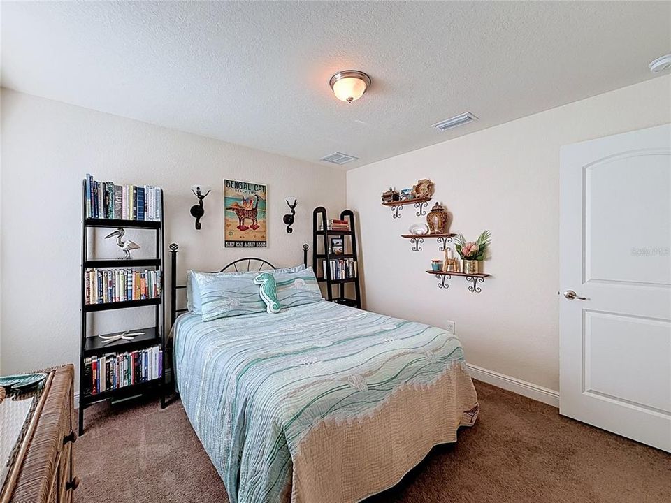 For Sale: $449,900 (4 beds, 2 baths, 2336 Square Feet)