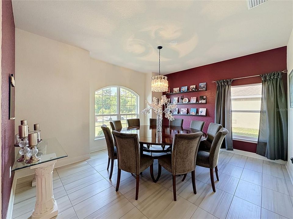 For Sale: $449,900 (4 beds, 2 baths, 2336 Square Feet)