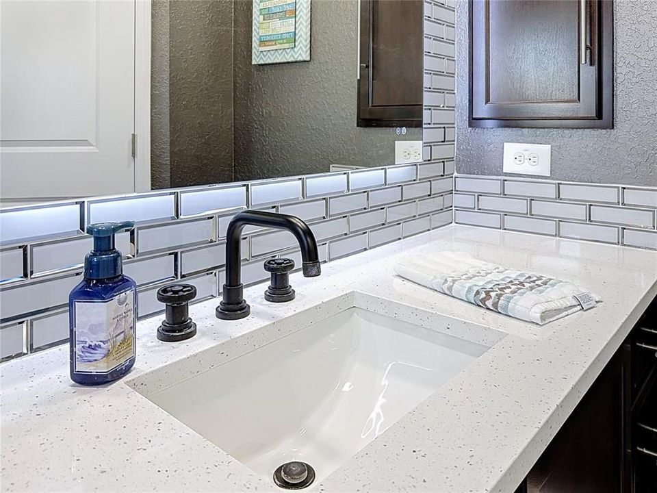 For Sale: $449,900 (4 beds, 2 baths, 2336 Square Feet)