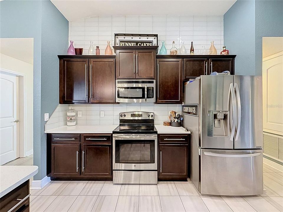 For Sale: $449,900 (4 beds, 2 baths, 2336 Square Feet)