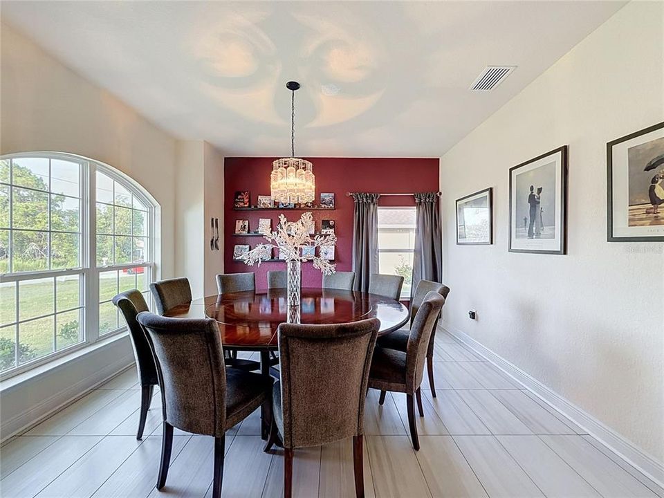 For Sale: $449,900 (4 beds, 2 baths, 2336 Square Feet)