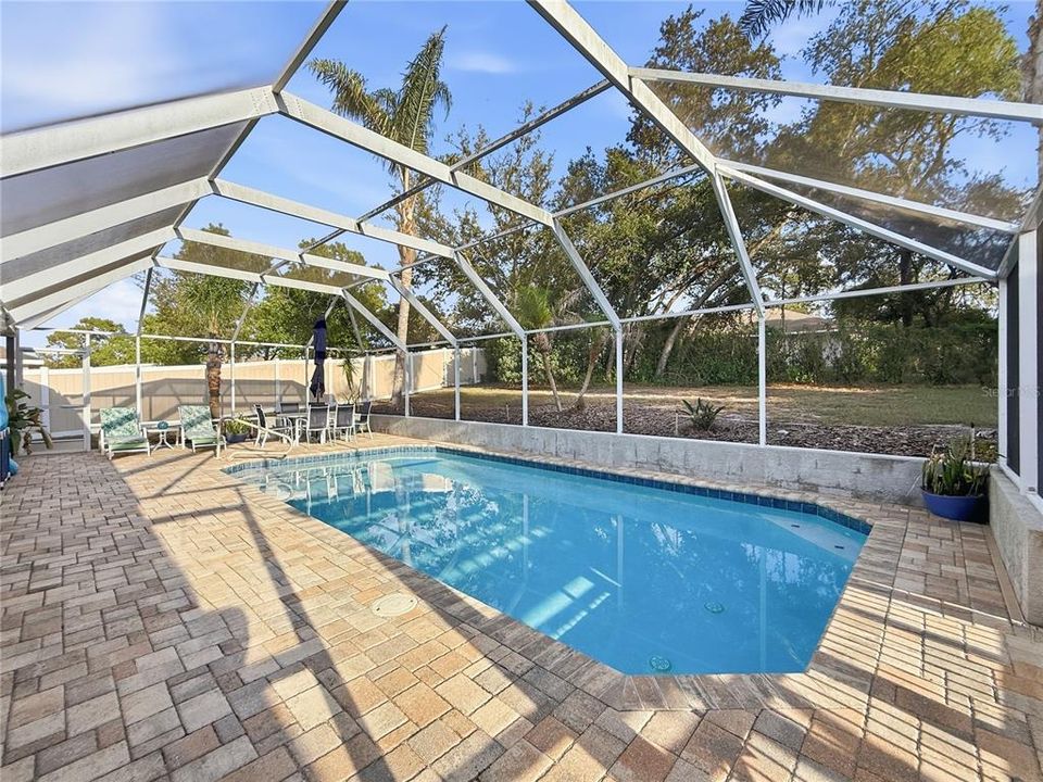 For Sale: $449,900 (4 beds, 2 baths, 2336 Square Feet)