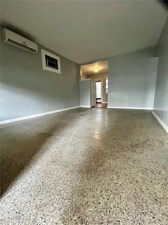 В аренду: $1,800 (2 спален, 1 ванн, 900 Квадратных фут)