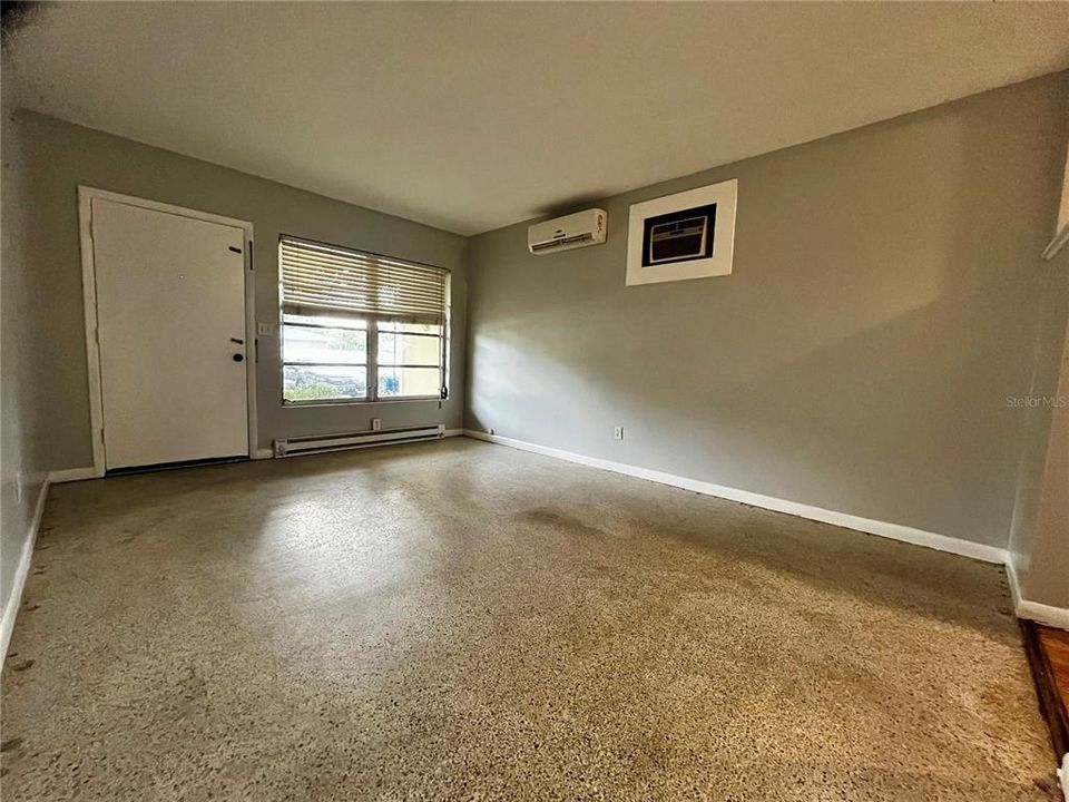 В аренду: $1,800 (2 спален, 1 ванн, 900 Квадратных фут)
