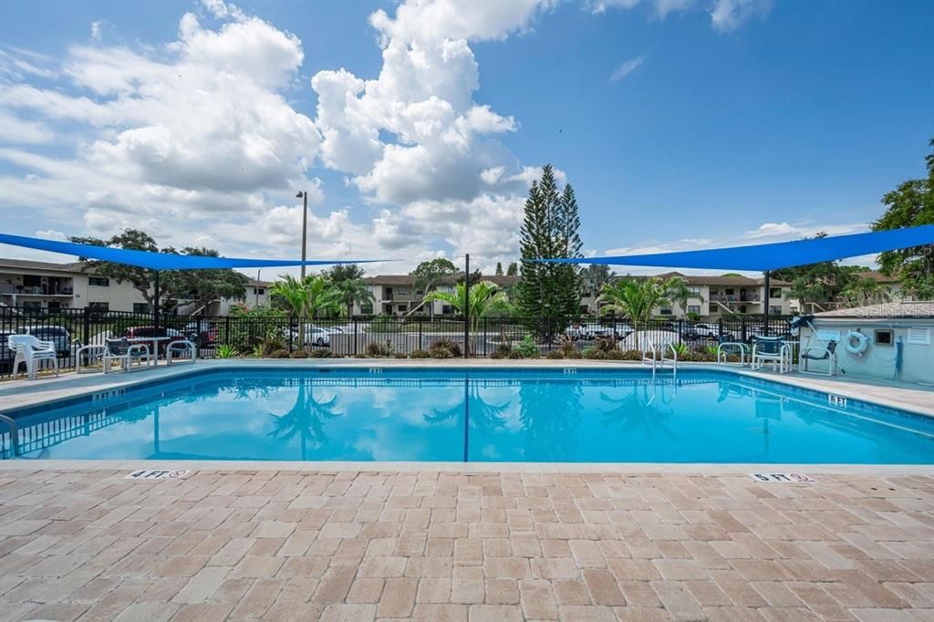 For Sale: $349,900 (2 beds, 2 baths, 1070 Square Feet)