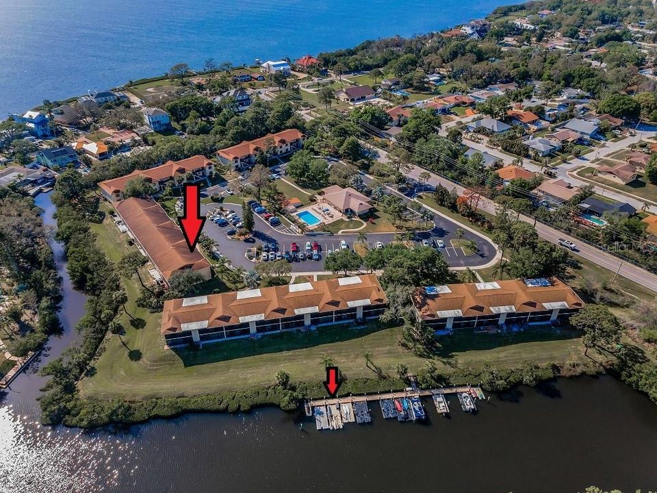 For Sale: $349,900 (2 beds, 2 baths, 1070 Square Feet)