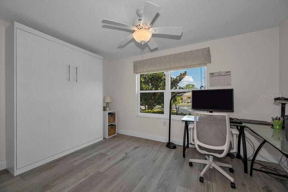For Sale: $349,900 (2 beds, 2 baths, 1070 Square Feet)