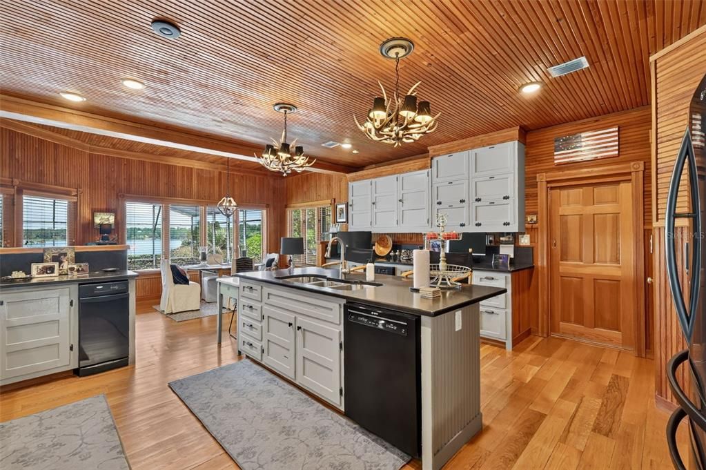 For Sale: $2,500,000 (4 beds, 3 baths, 3271 Square Feet)