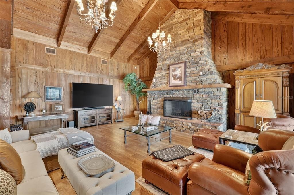 For Sale: $2,500,000 (4 beds, 3 baths, 3271 Square Feet)