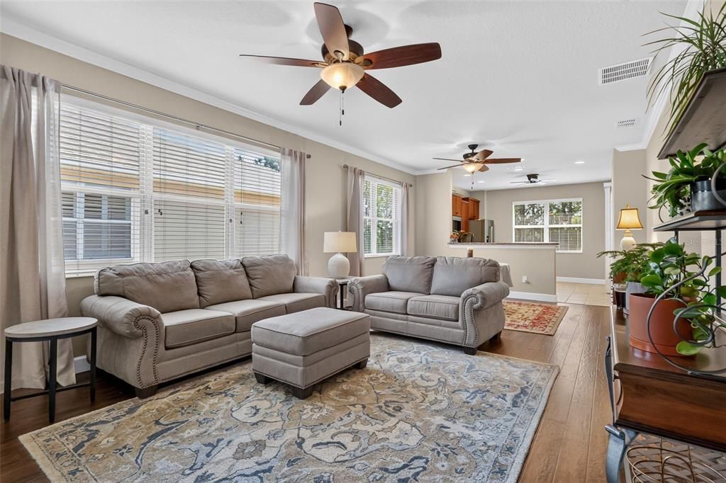 For Sale: $264,000 (2 beds, 2 baths, 1437 Square Feet)