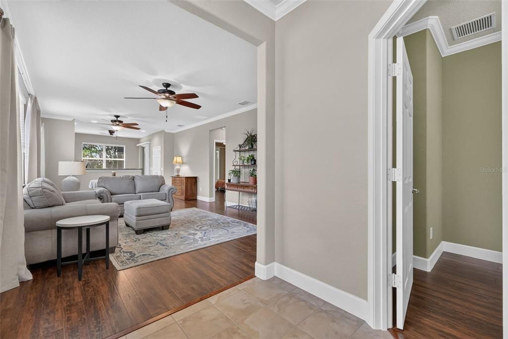 For Sale: $264,000 (2 beds, 2 baths, 1437 Square Feet)