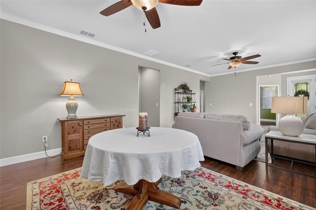 For Sale: $264,000 (2 beds, 2 baths, 1437 Square Feet)