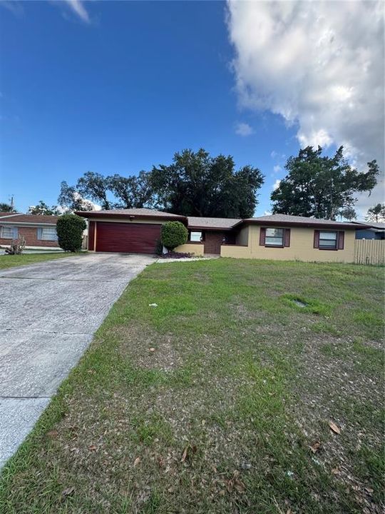 For Rent: $2,000 (3 beds, 2 baths, 1414 Square Feet)