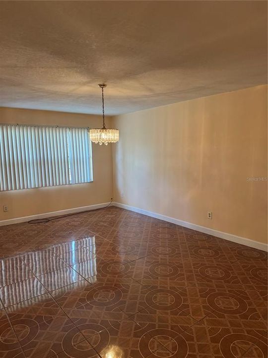 For Rent: $2,000 (3 beds, 2 baths, 1414 Square Feet)