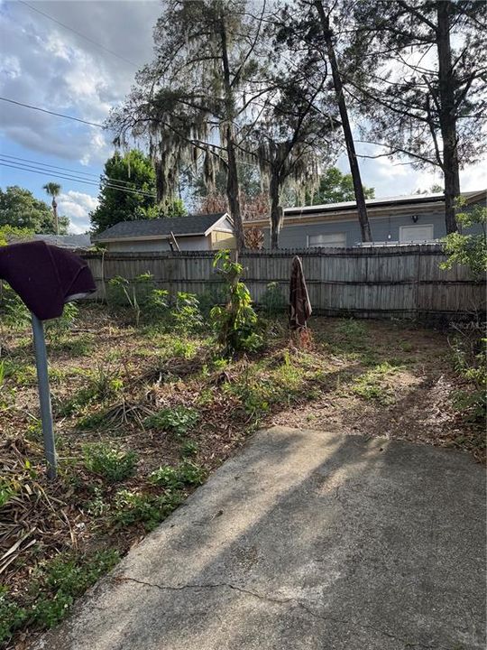 For Rent: $2,000 (3 beds, 2 baths, 1414 Square Feet)