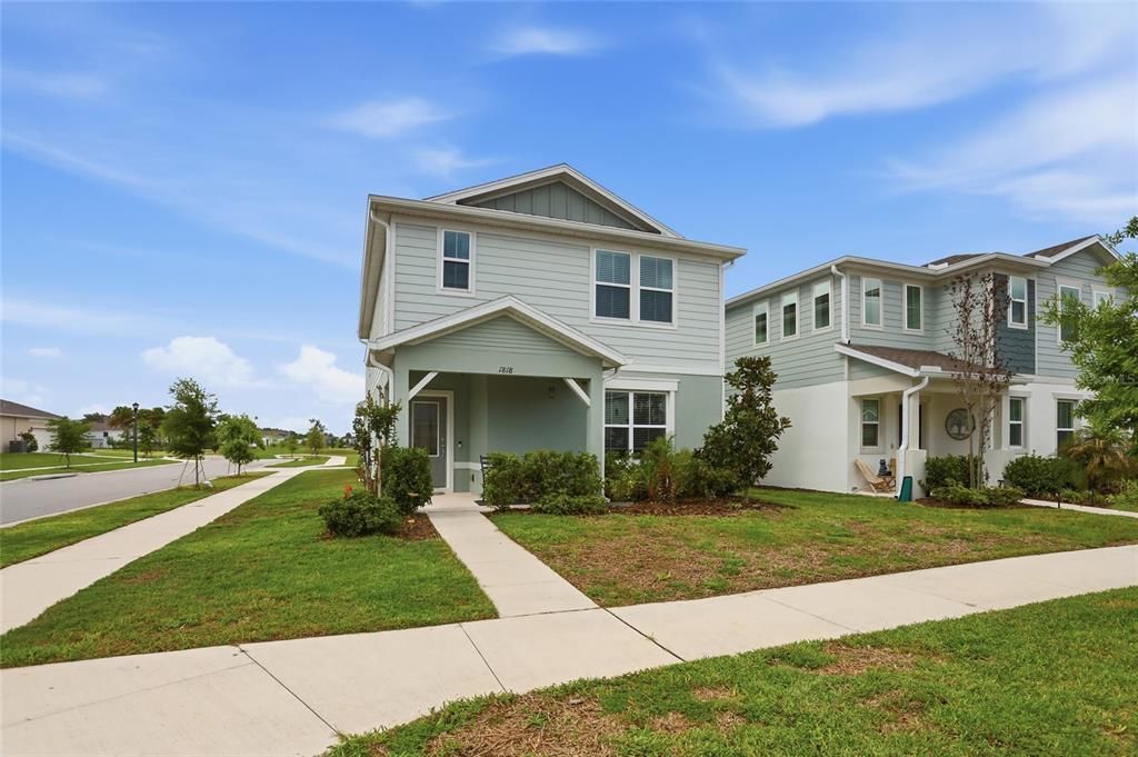 For Sale: $420,000 (4 beds, 3 baths, 1992 Square Feet)