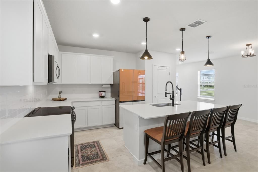 For Sale: $420,000 (4 beds, 3 baths, 1992 Square Feet)