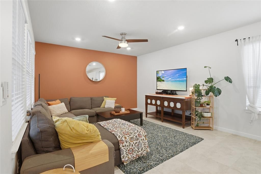 For Sale: $420,000 (4 beds, 3 baths, 1992 Square Feet)