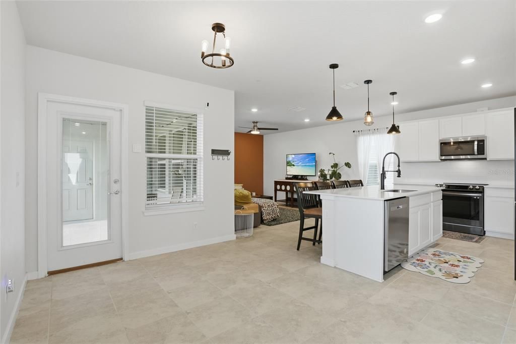 For Sale: $420,000 (4 beds, 3 baths, 1992 Square Feet)