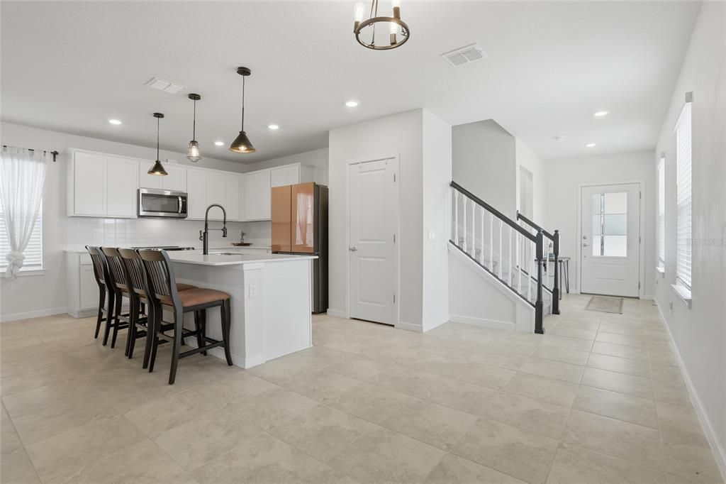 For Sale: $420,000 (4 beds, 3 baths, 1992 Square Feet)