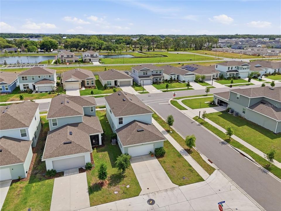 For Sale: $420,000 (4 beds, 3 baths, 1992 Square Feet)
