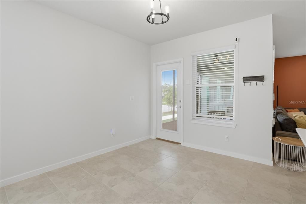 For Sale: $420,000 (4 beds, 3 baths, 1992 Square Feet)