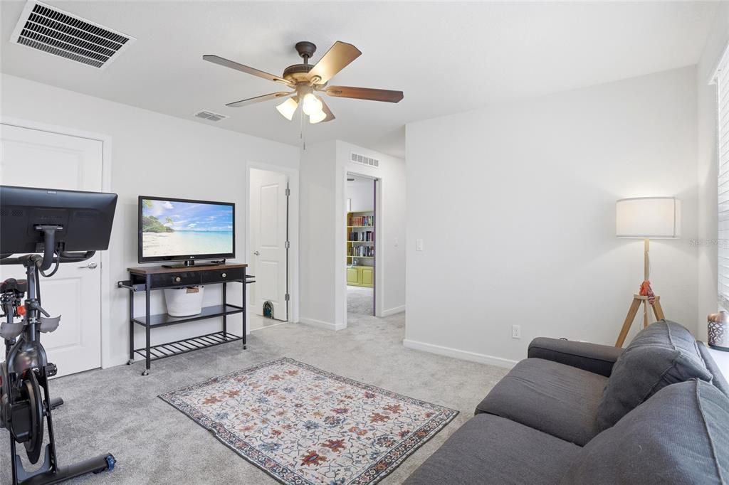 For Sale: $420,000 (4 beds, 3 baths, 1992 Square Feet)