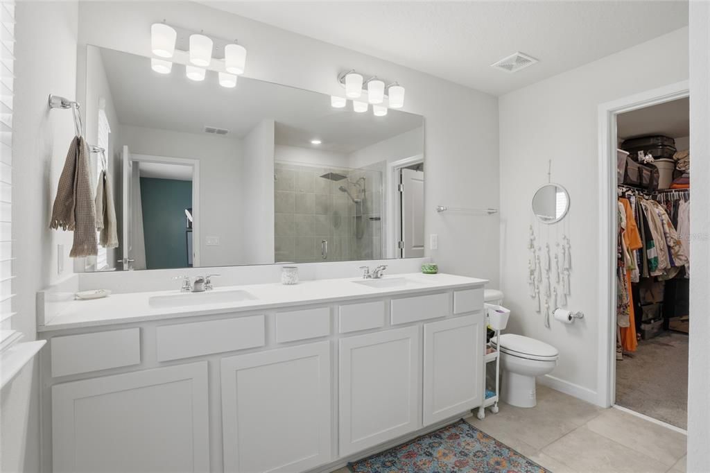 For Sale: $420,000 (4 beds, 3 baths, 1992 Square Feet)