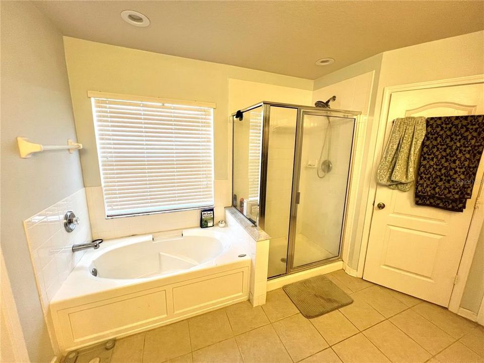 For Rent: $2,500 (3 beds, 2 baths, 1666 Square Feet)