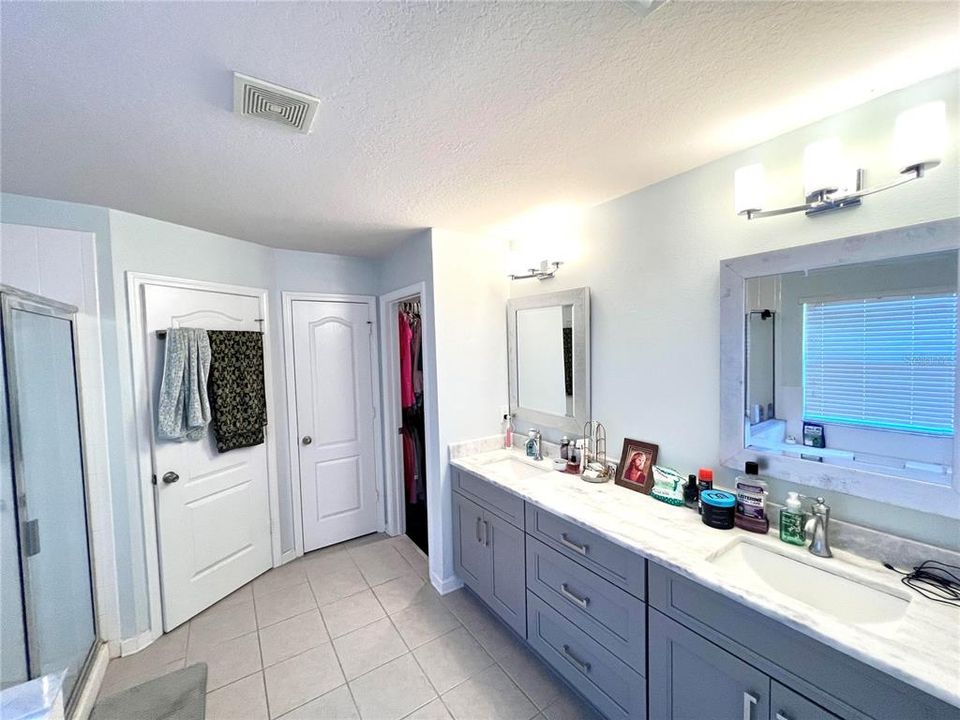 For Rent: $2,500 (3 beds, 2 baths, 1666 Square Feet)