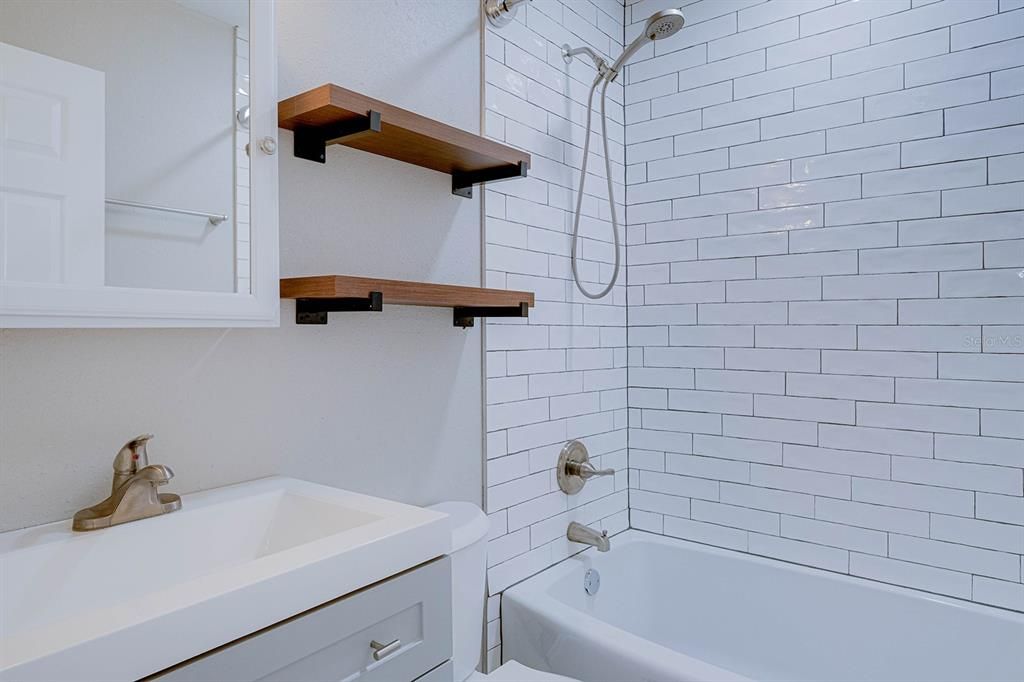 В аренду: $2,200 (2 спален, 1 ванн, 1100 Квадратных фут)