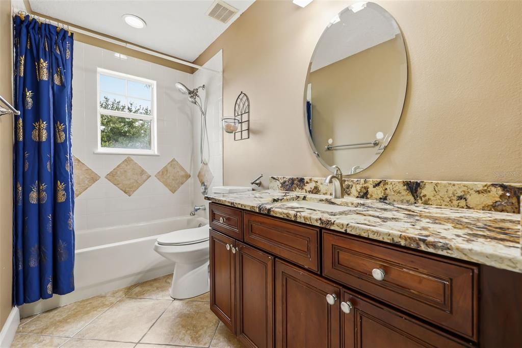 For Sale: $750,000 (5 beds, 2 baths, 2366 Square Feet)