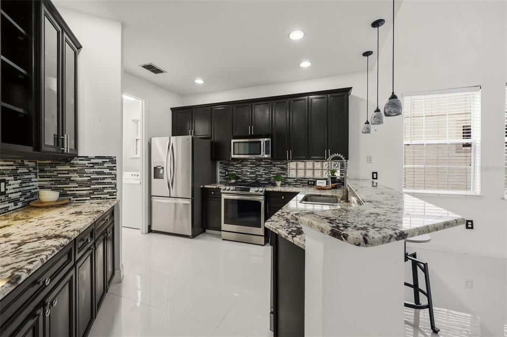 For Sale: $750,000 (5 beds, 2 baths, 2366 Square Feet)