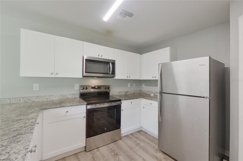 В аренду: $2,145 (4 спален, 2 ванн, 1650 Квадратных фут)
