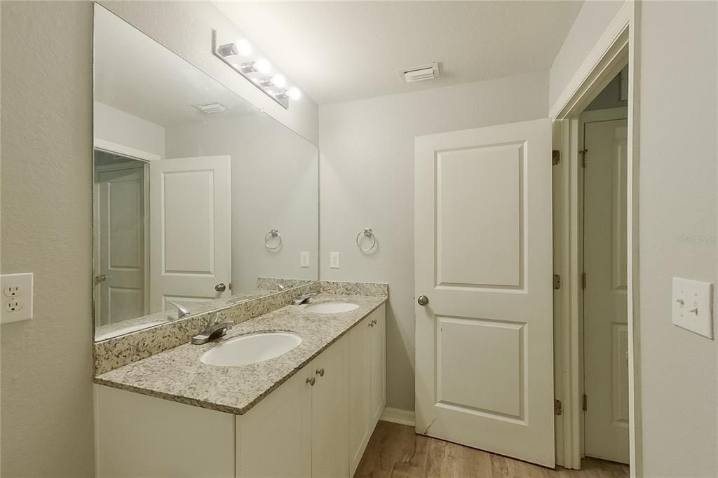 В аренду: $2,145 (4 спален, 2 ванн, 1650 Квадратных фут)