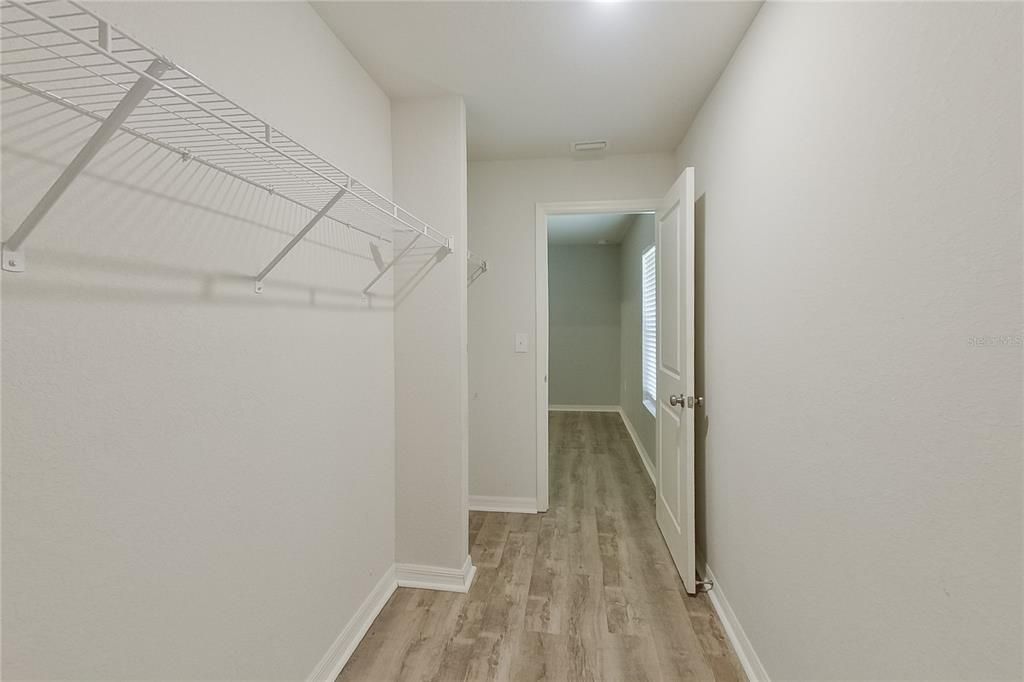 В аренду: $2,145 (4 спален, 2 ванн, 1650 Квадратных фут)