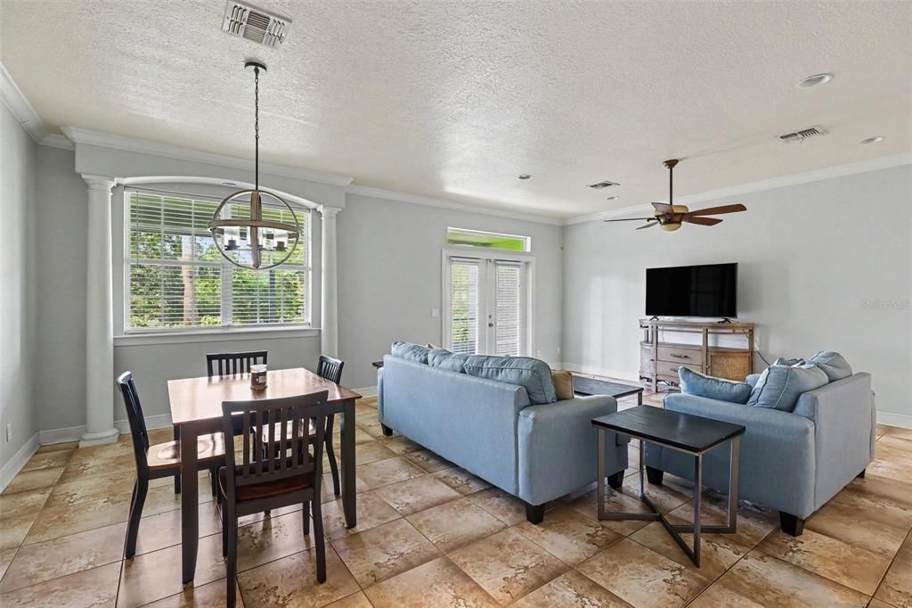 For Sale: $334,900 (3 beds, 2 baths, 1752 Square Feet)