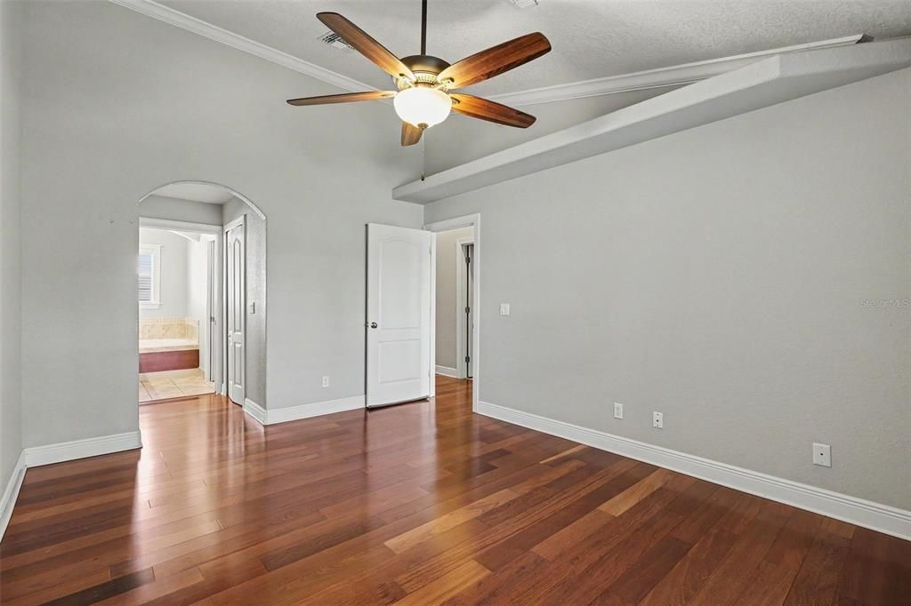 For Sale: $334,900 (3 beds, 2 baths, 1752 Square Feet)