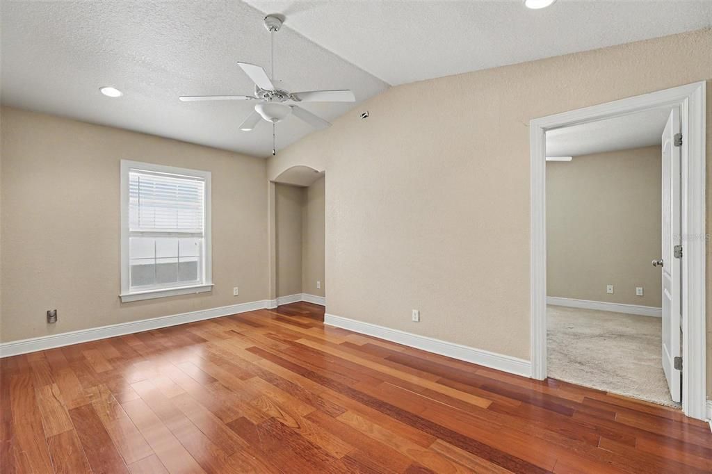 For Sale: $334,900 (3 beds, 2 baths, 1752 Square Feet)