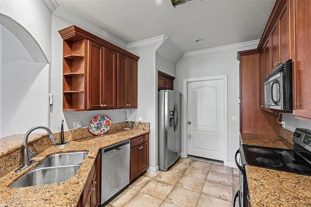 For Sale: $334,900 (3 beds, 2 baths, 1752 Square Feet)
