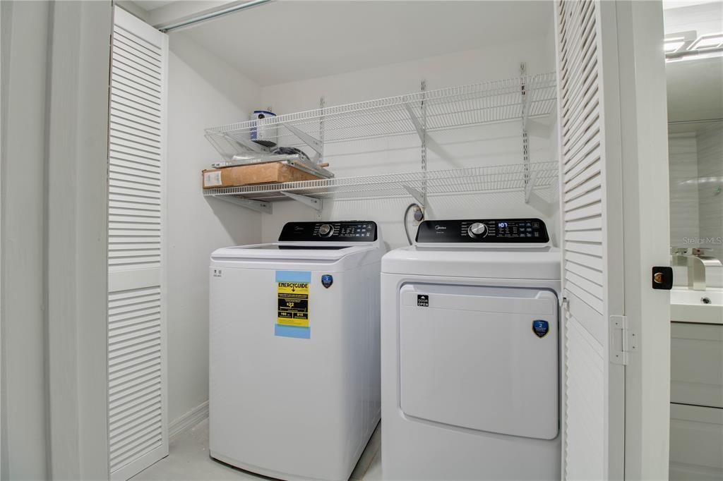 В аренду: $1,695 (2 спален, 2 ванн, 1001 Квадратных фут)
