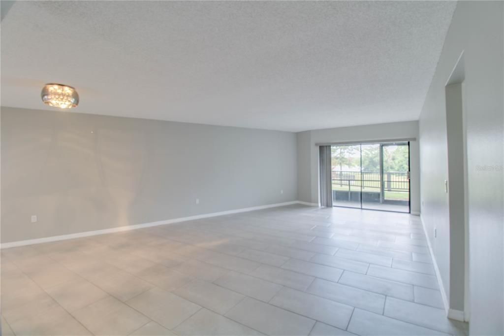 В аренду: $1,695 (2 спален, 2 ванн, 1001 Квадратных фут)