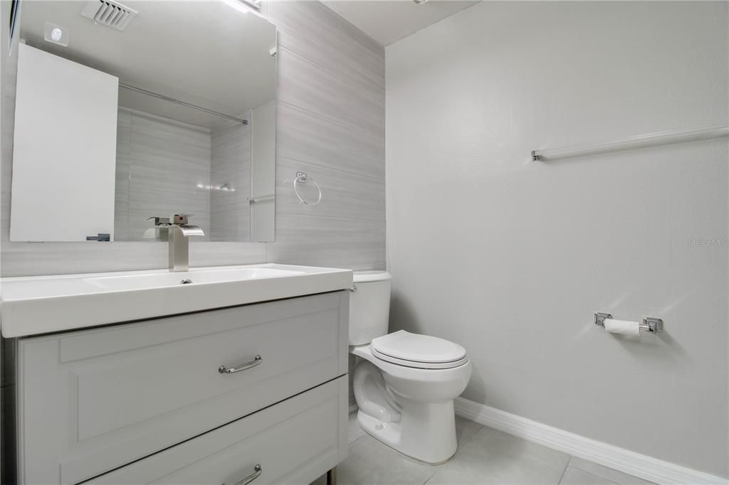 В аренду: $1,695 (2 спален, 2 ванн, 1001 Квадратных фут)