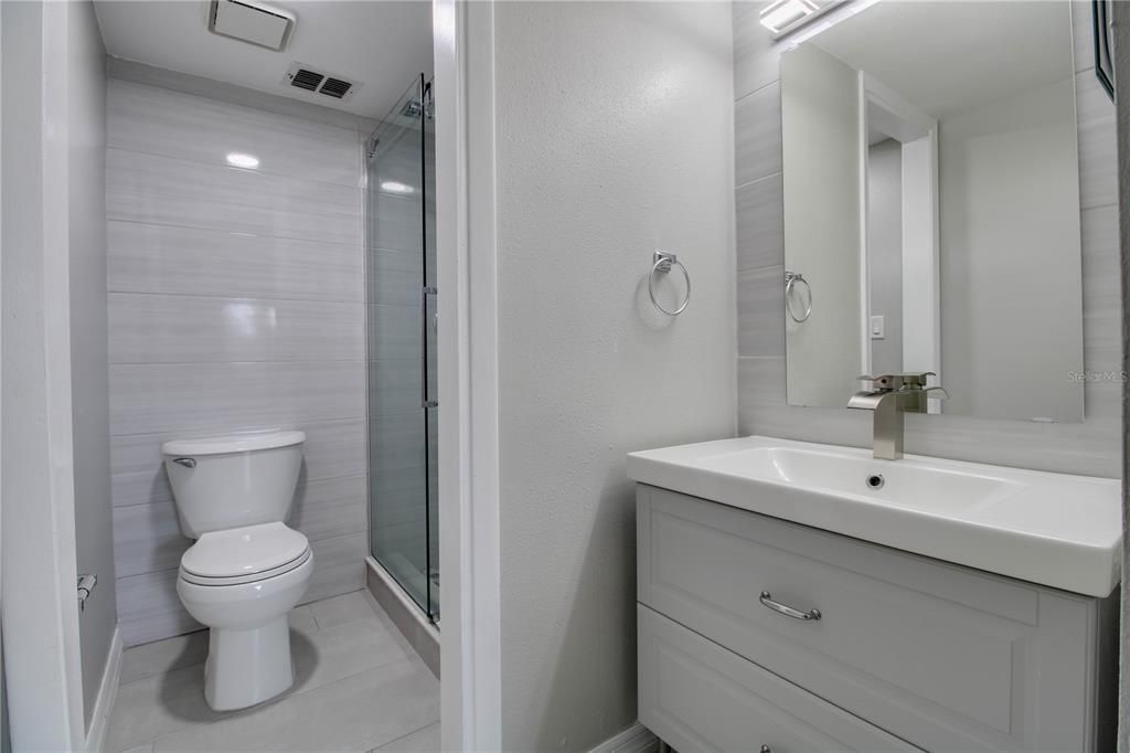 В аренду: $1,695 (2 спален, 2 ванн, 1001 Квадратных фут)