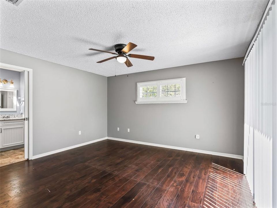 En Venta: $310,000 (3 camas, 2 baños, 1749 Pies cuadrados)