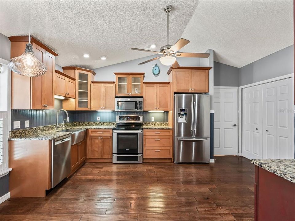 En Venta: $310,000 (3 camas, 2 baños, 1749 Pies cuadrados)