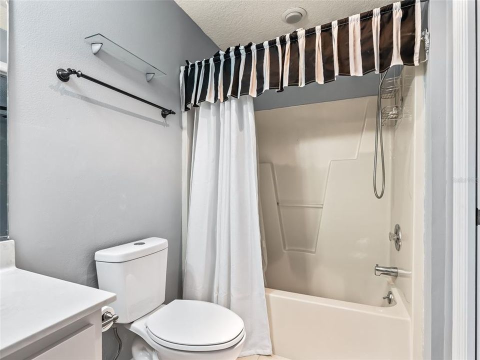 En Venta: $310,000 (3 camas, 2 baños, 1749 Pies cuadrados)