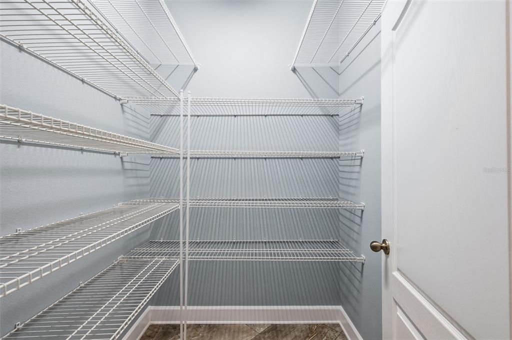 На продажу: $649,900 (4 спален, 2 ванн, 3117 Квадратных фут)